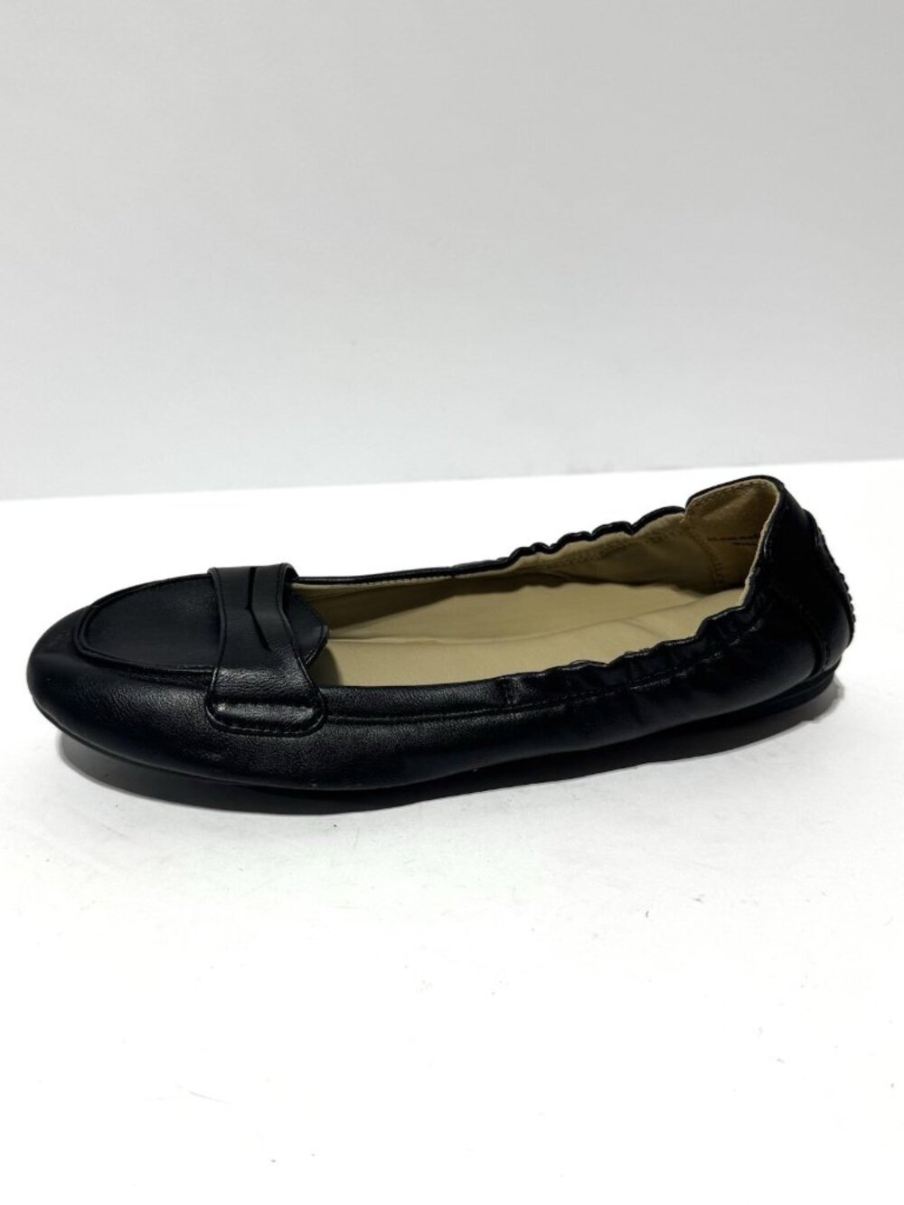 Cushionaire Women’s Genie Slip-On Flats Black Size 8.5 M